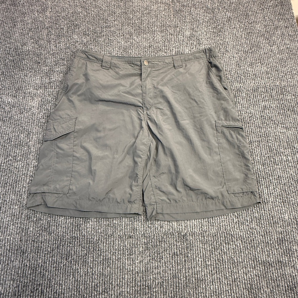 Columbia Mens Size 40 Gray Cargo Hiking Shorts Nylon Outdoor Trekking